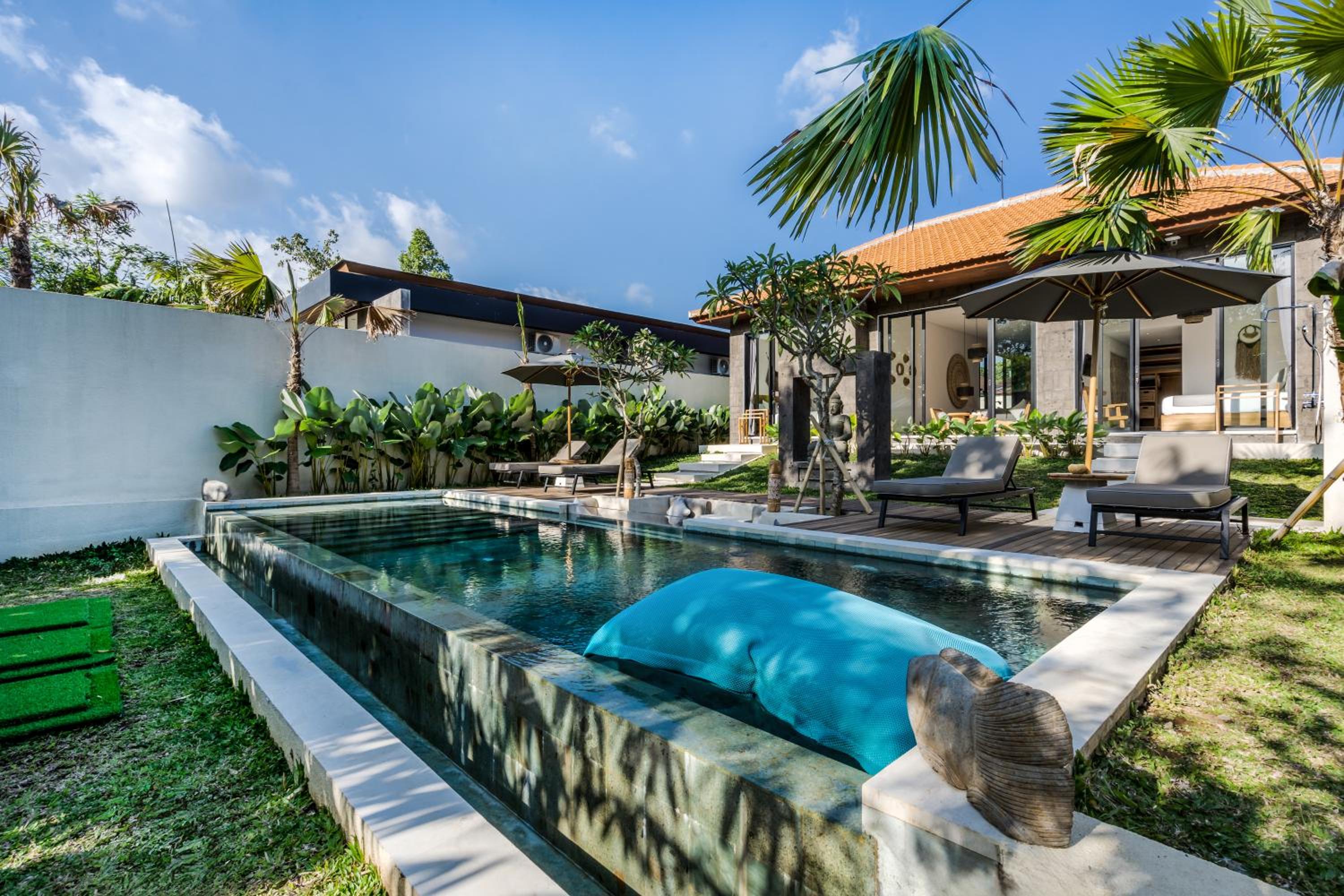 Two-Bedroom Villa - Photo 12