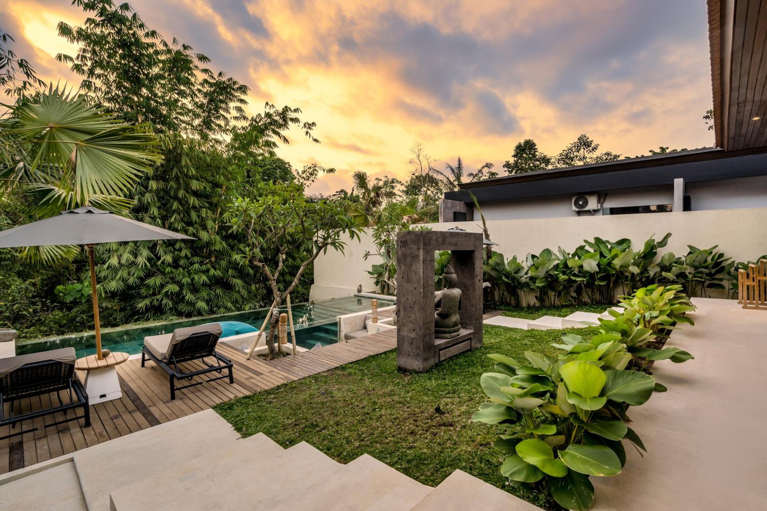 Two-Bedroom Villa - Photo 10