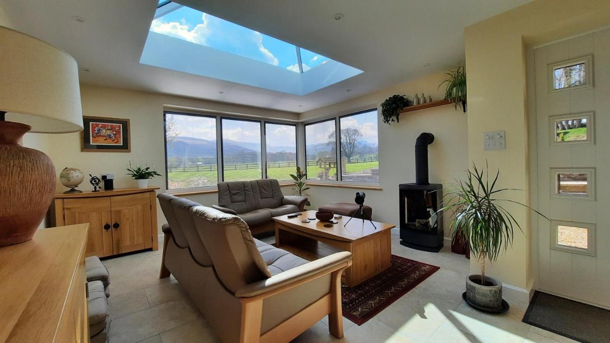 King Room with Mountain View photo 3