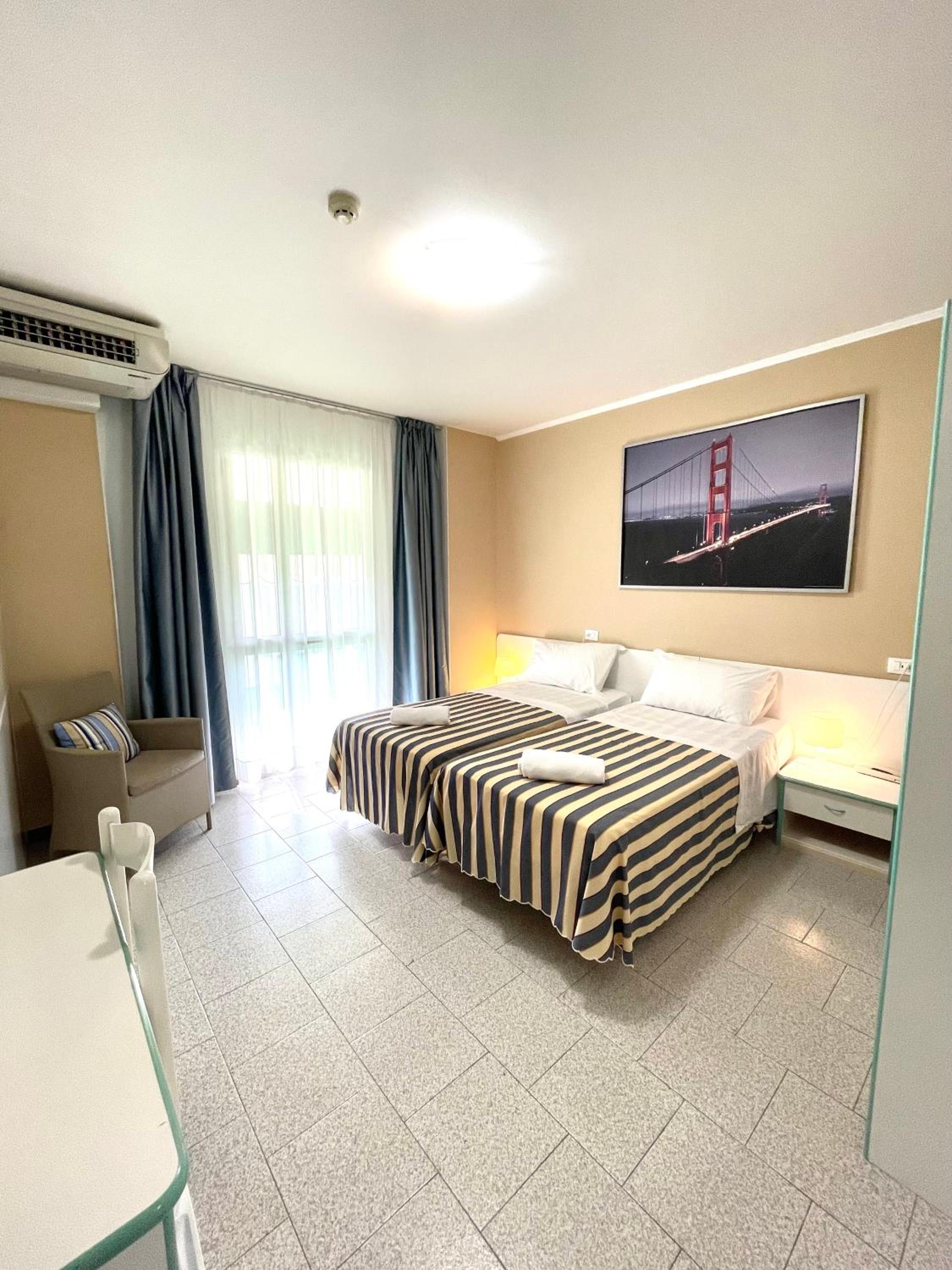 Double or Twin Room photo 1