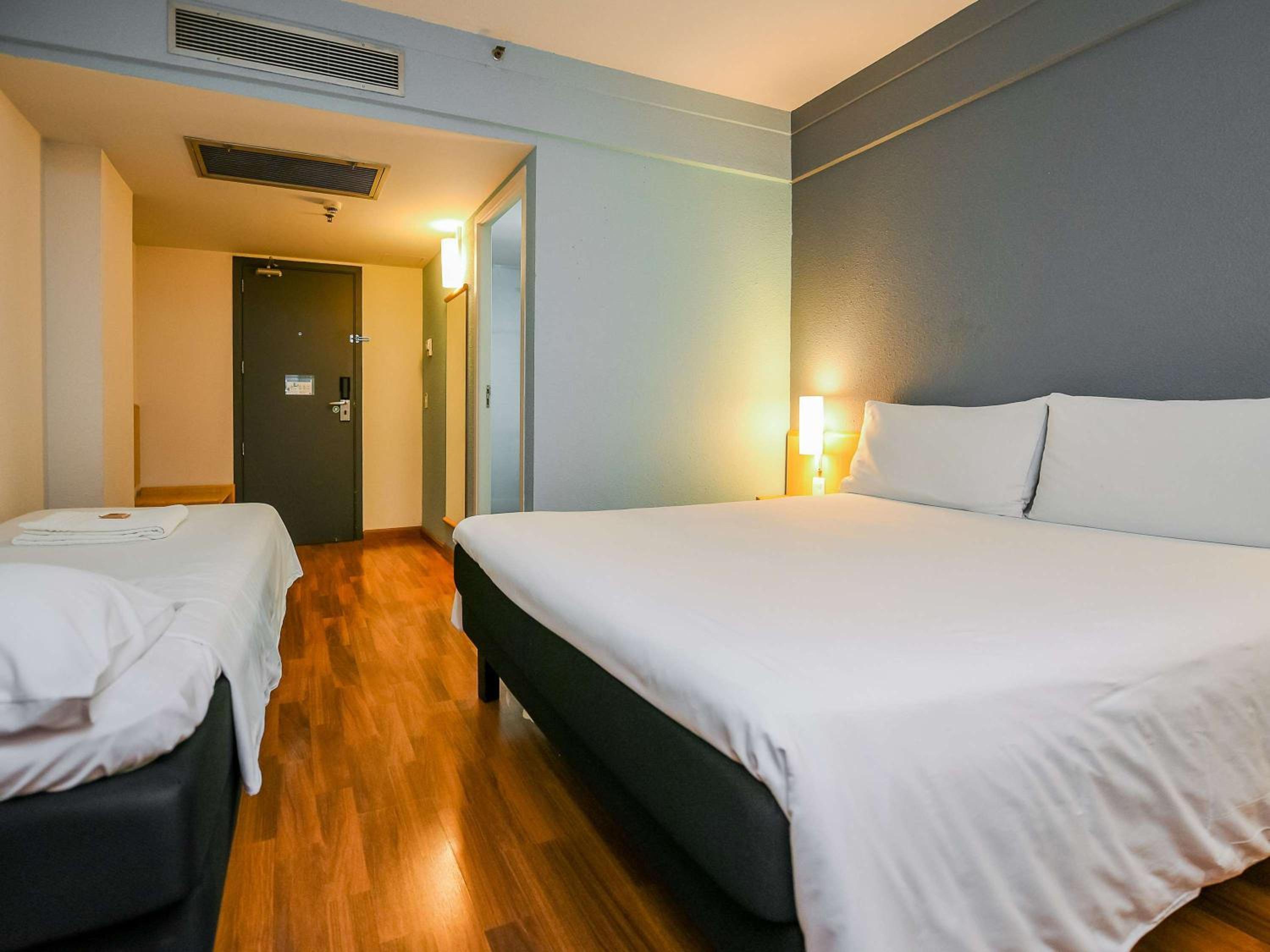 Standard Triple Room with Double and Single Bed - Photo 3