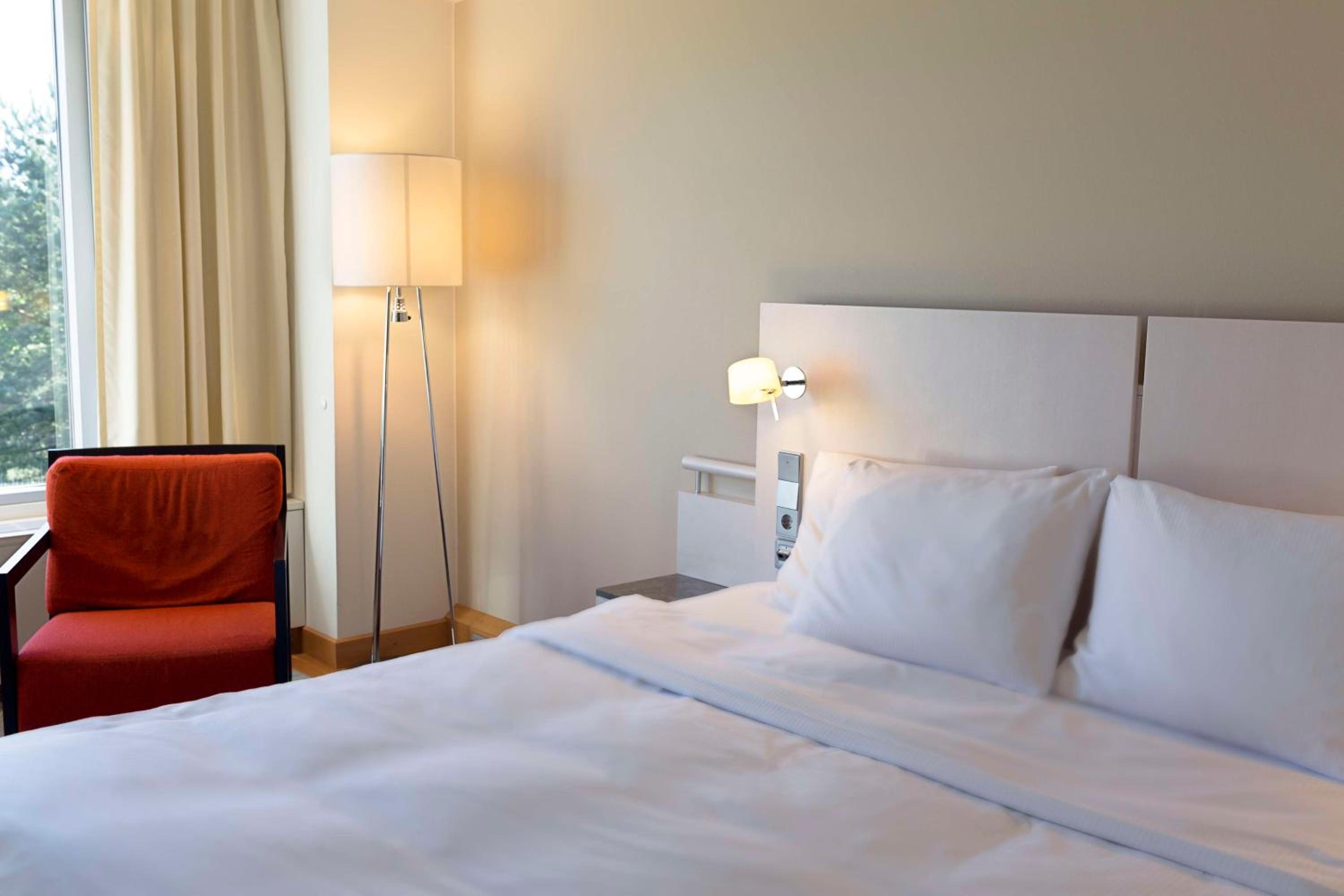 King Guest Room - Photo 2
