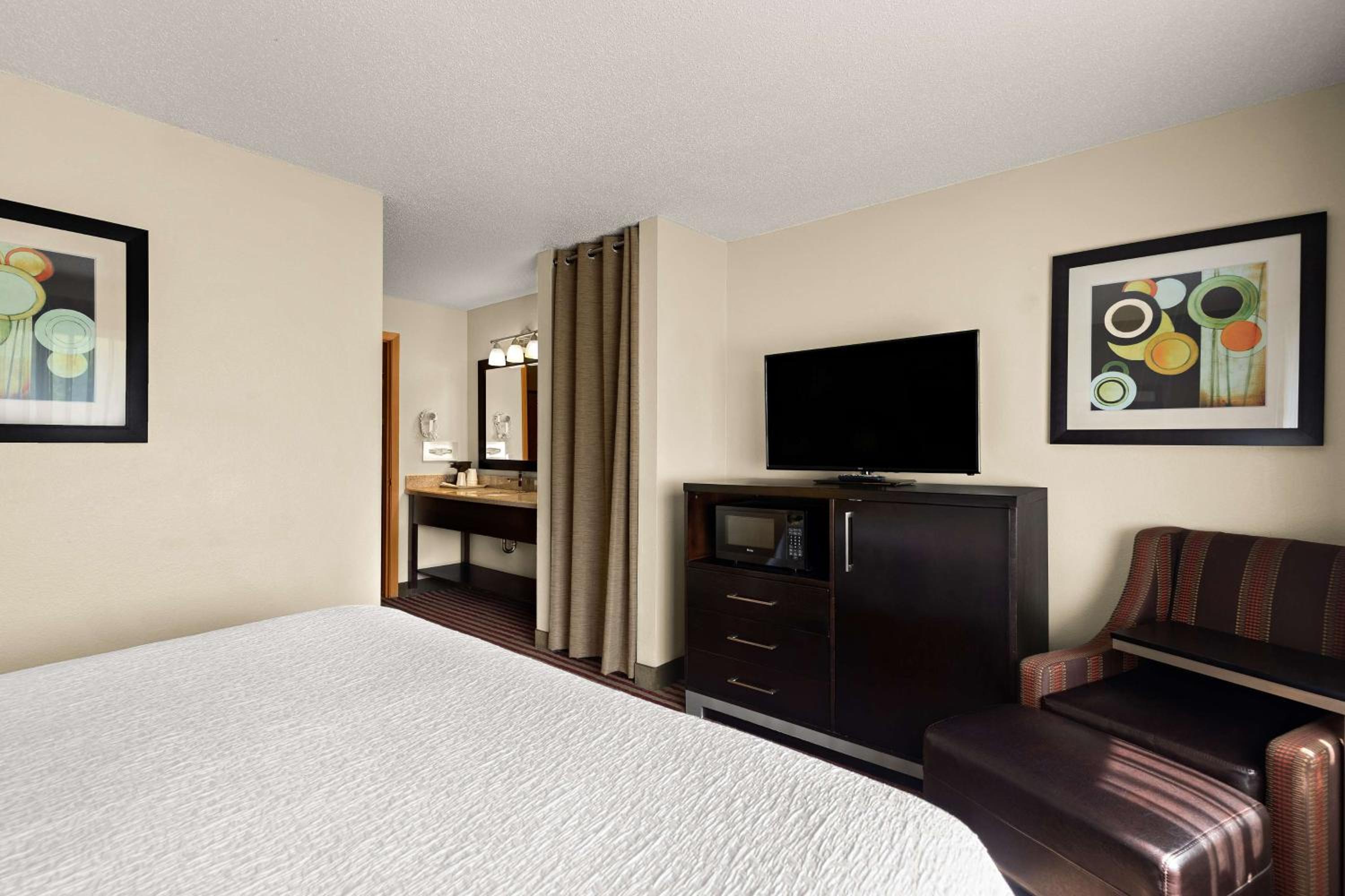 King Suite - Photo 2