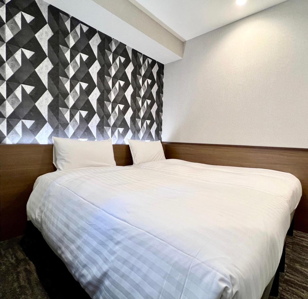 Economy Twin Room photo 1