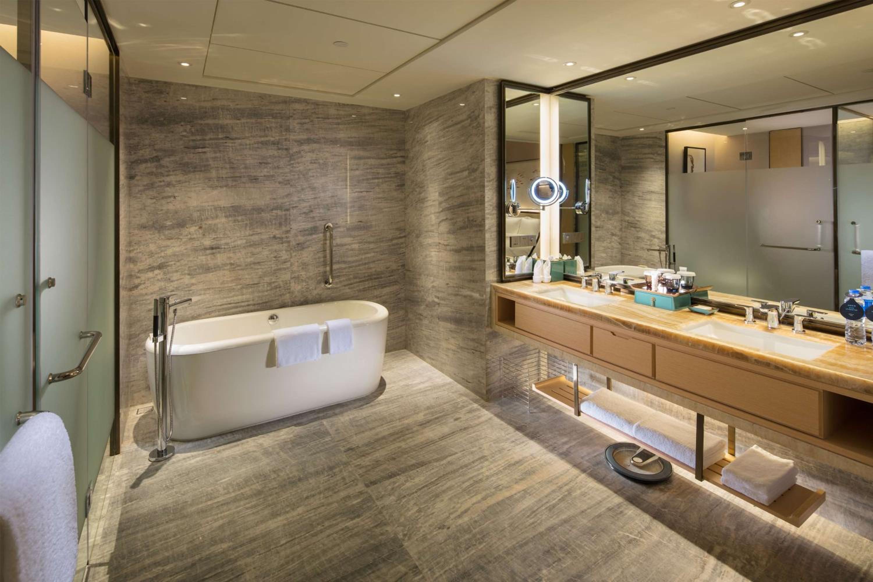 Executive King Room - Lounge Access photo 2