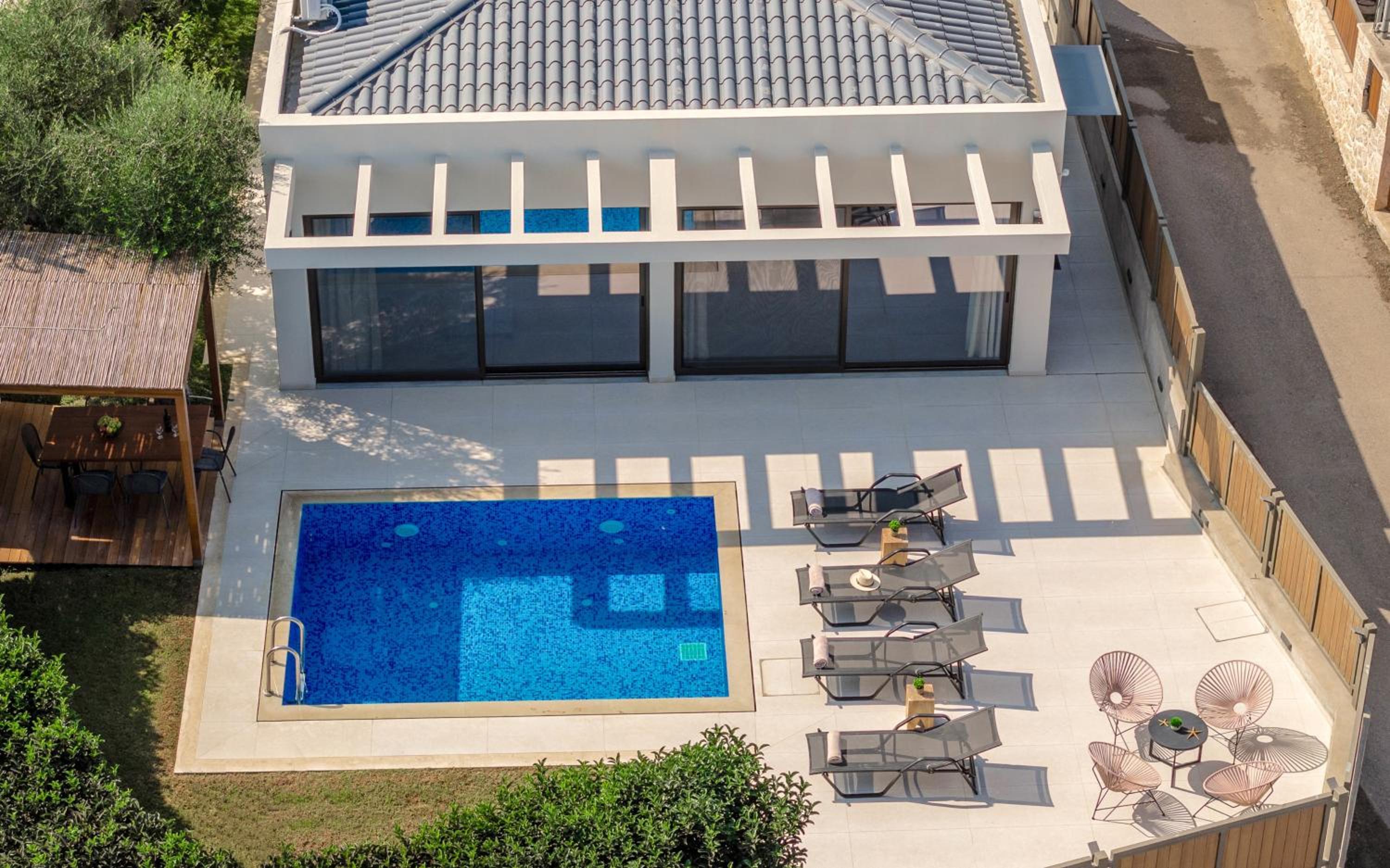 Villa with Private Pool photo 3