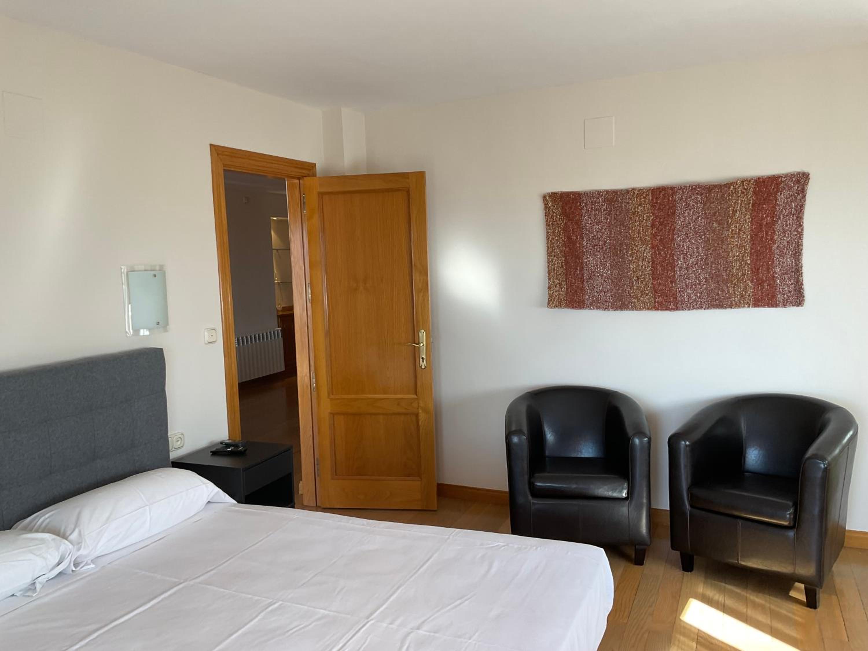 Suite with Terrace & Spa Access photo 3