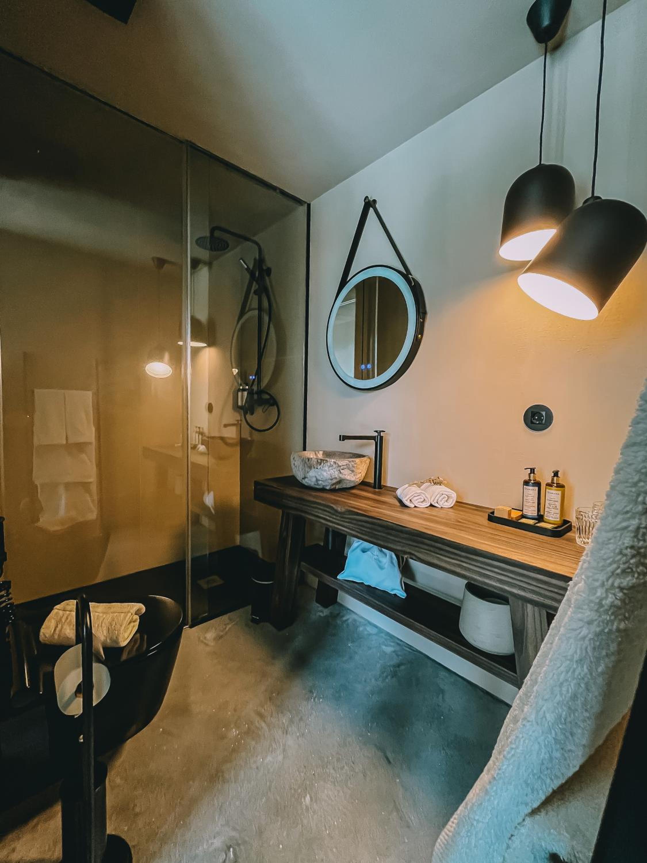Double Room - Photo 9