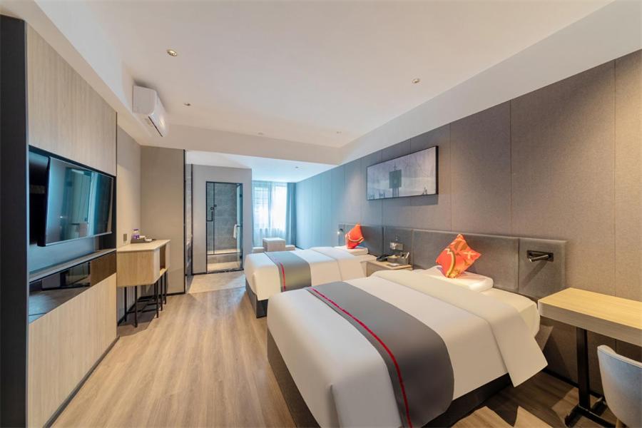 Twin Room With Theme
