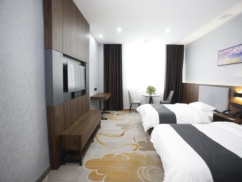 Selected Twin Room photo 2