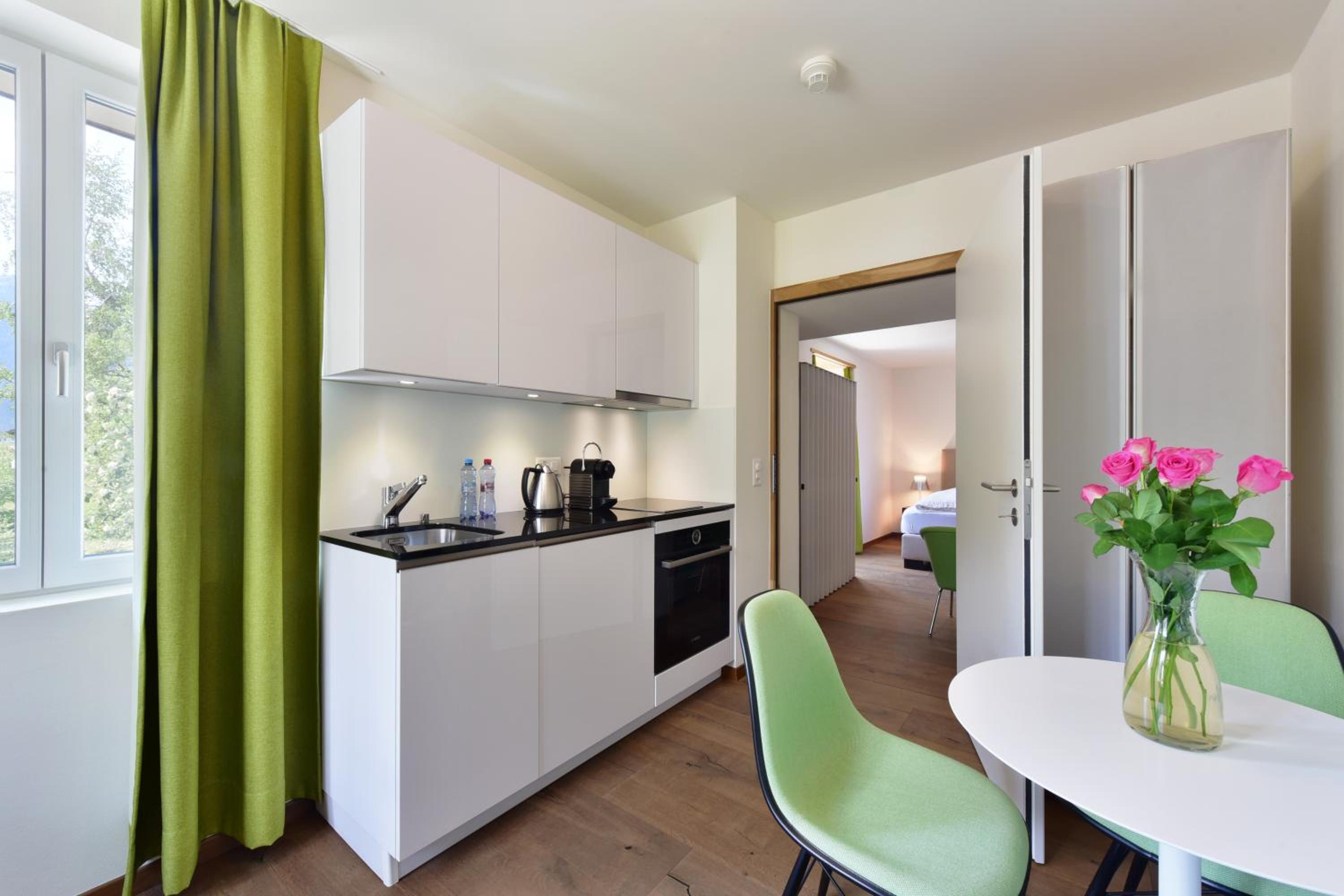 One-Bedroom Apartment - Photo 6
