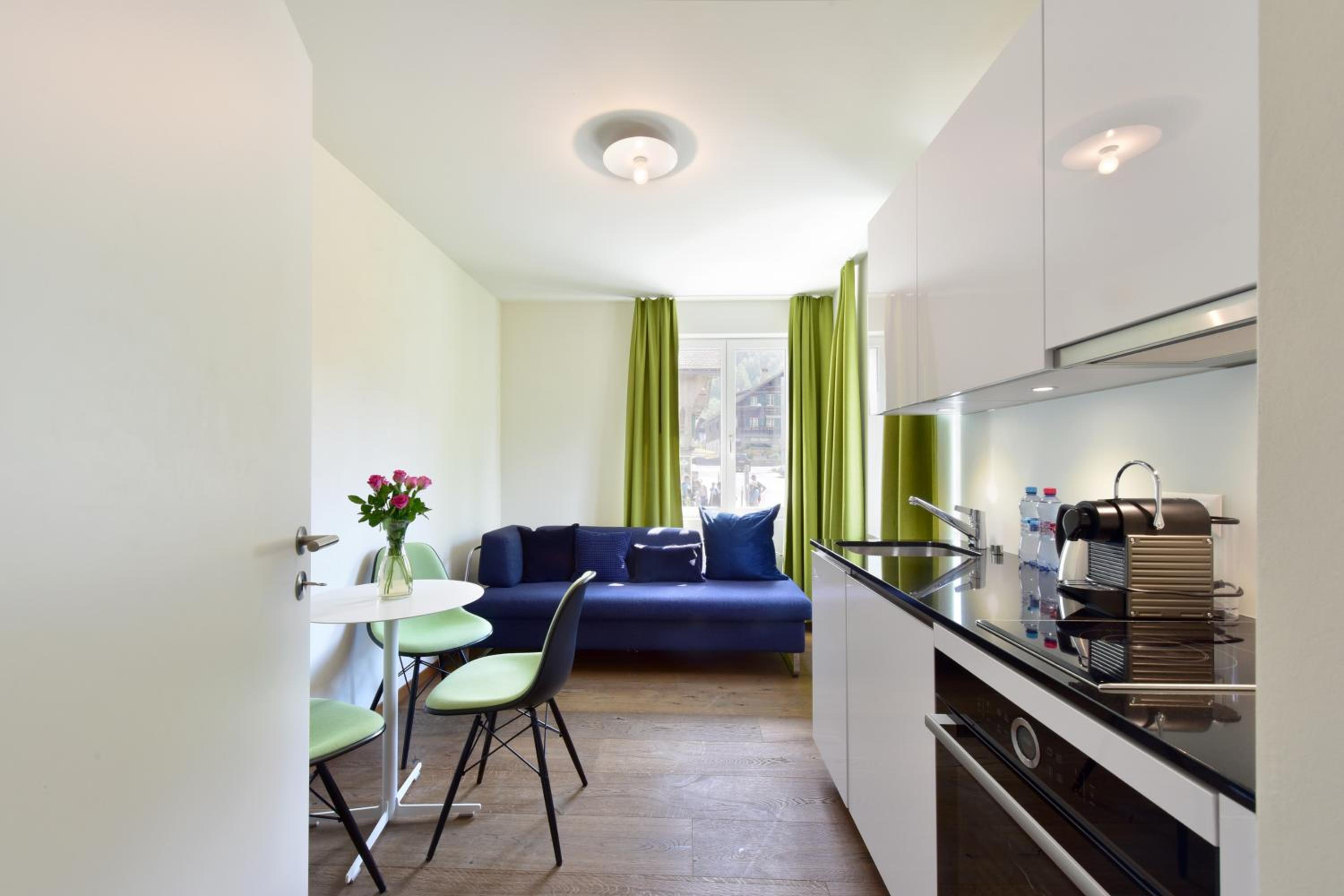 One-Bedroom Apartment - Photo 4