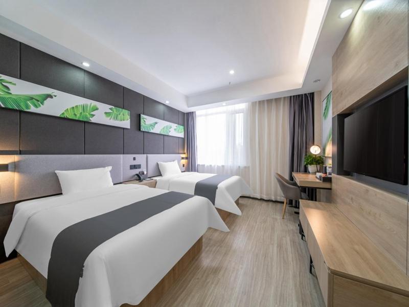 Selected Triple Room photo 1