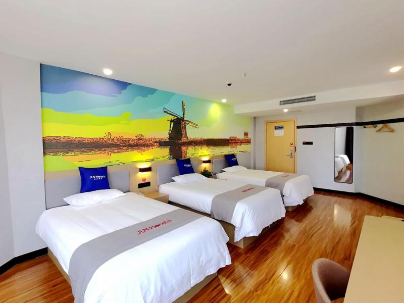 Exquisited Triple Room