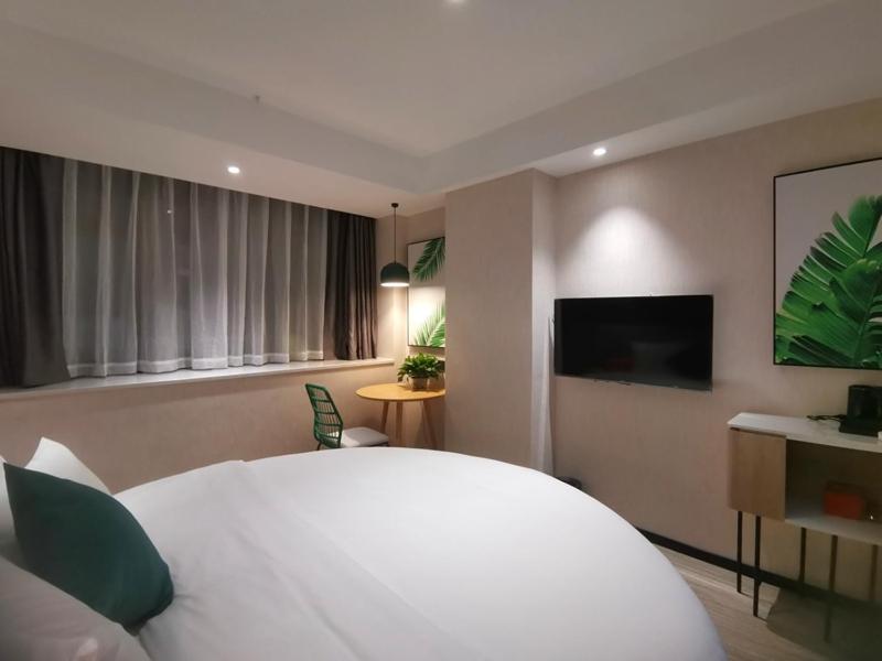 Superior Room With Round Bed 