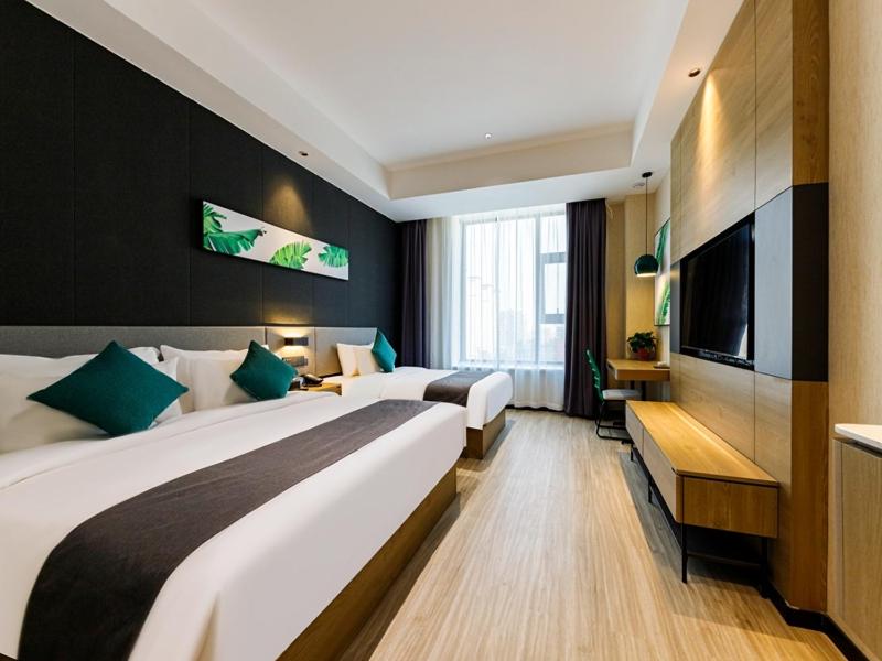 Deluxe Family Room
