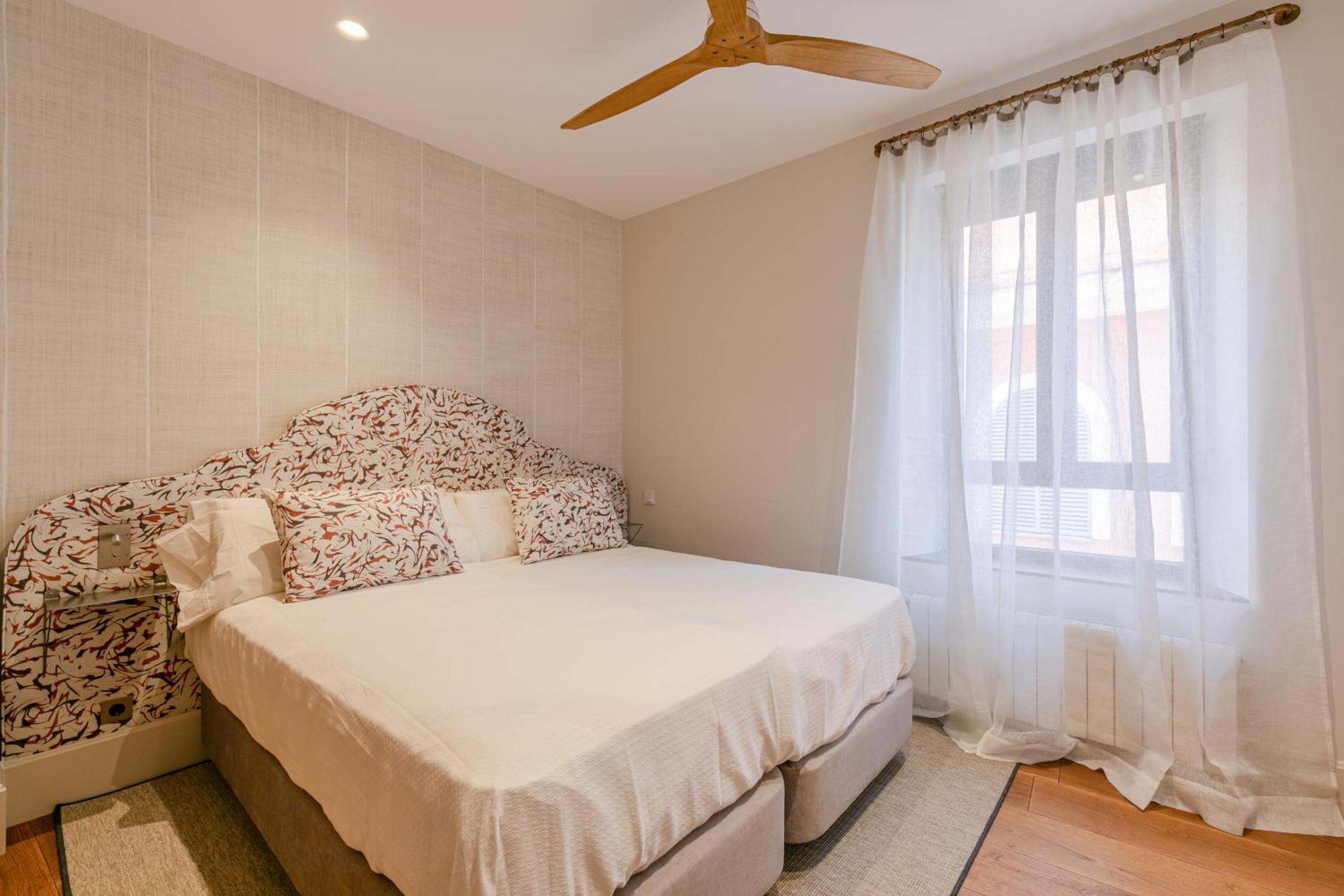 Apartamento con terraza y acogedora piscina