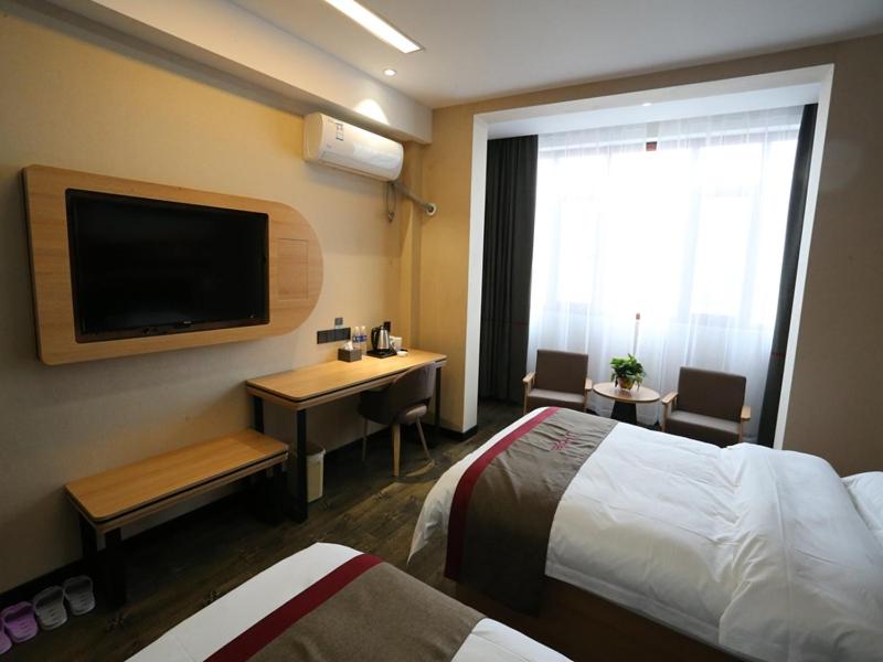 Deluxe Twin Room photo 3