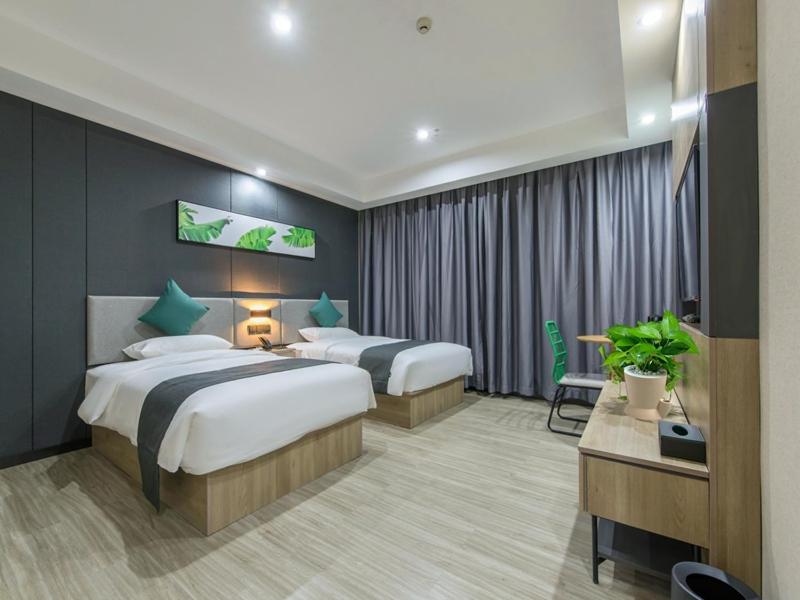 Premium Twin Room photo 3