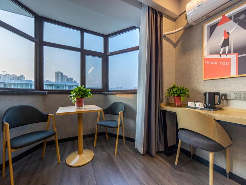 Superior Twin Room photo 2