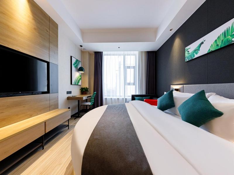 Superior Room With Round Bed