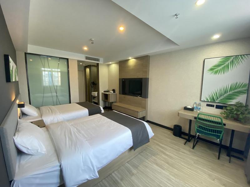 Premier Twin Room