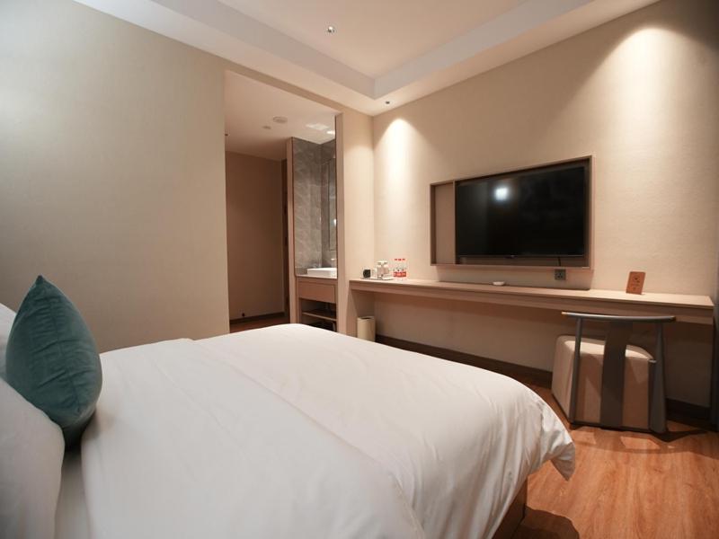 Elegant Double Room  photo 1