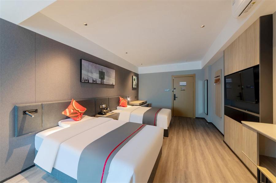 Twin Room With Theme photo 3