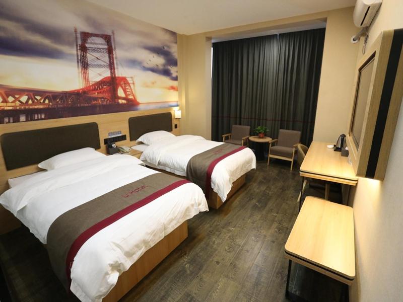 Deluxe Twin Room photo 2