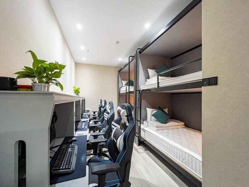 Twin Room With Game Facility  photo 3
