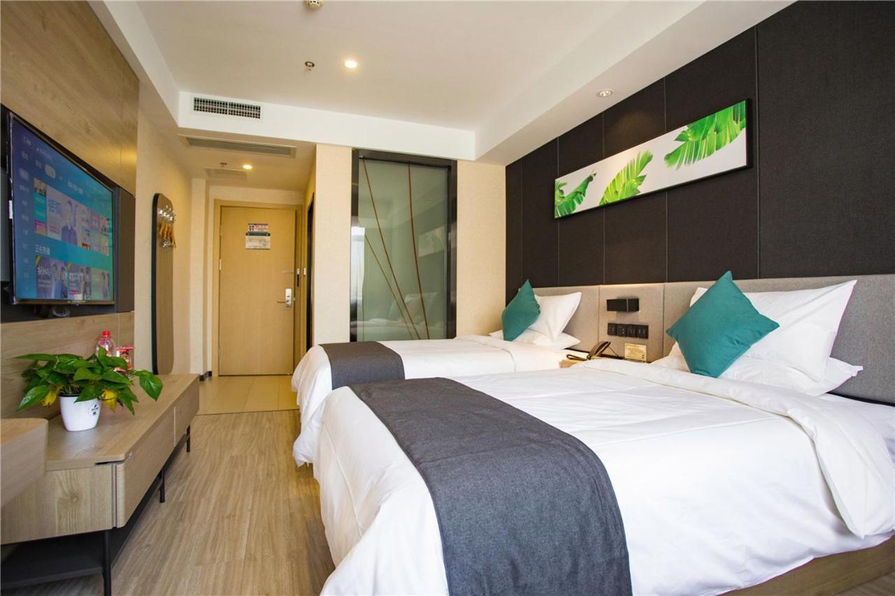Premium Twin Room photo 2