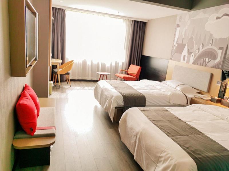 Selected Twin Room photo 3