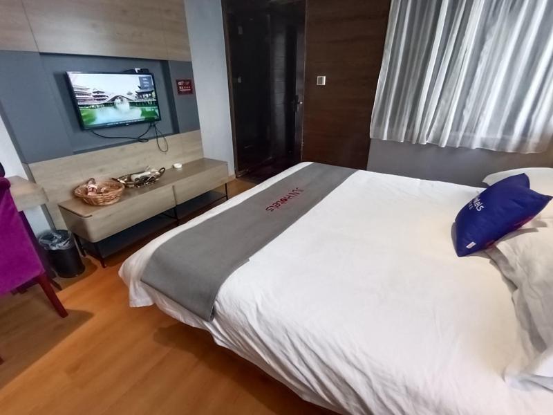Standard Double Room photo 3