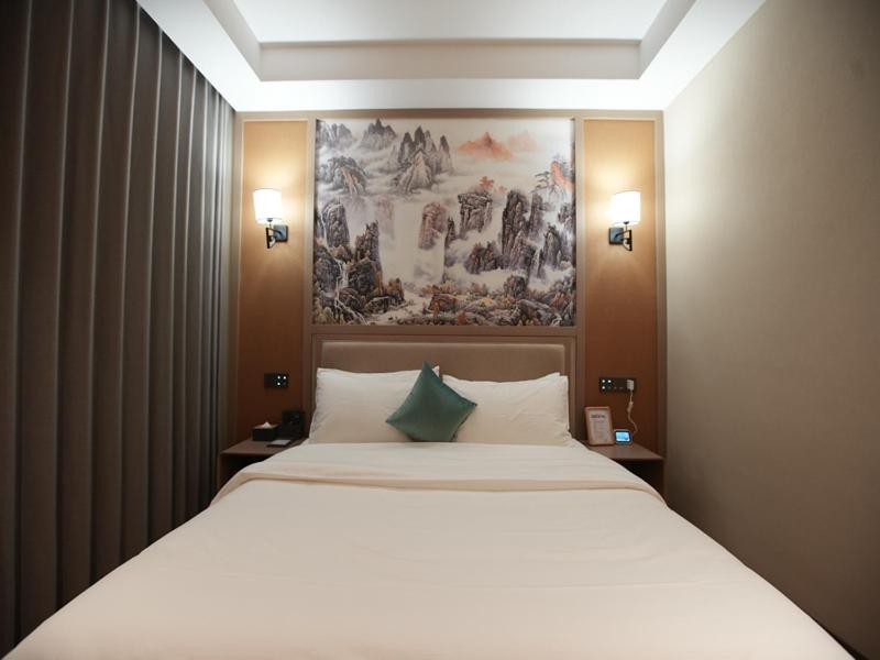 Elegant Double Room  photo 3