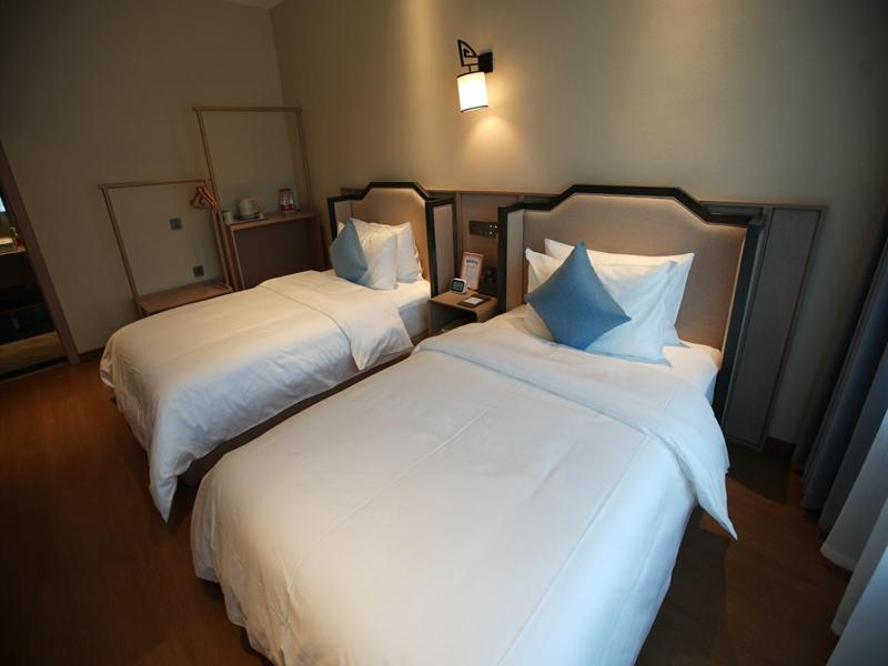 Comfort Twin Room