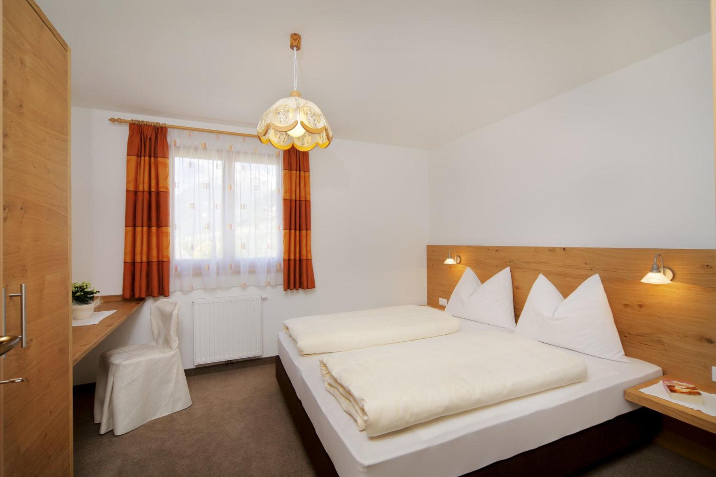 One-Bedroom Apartment with Balcony photo 3