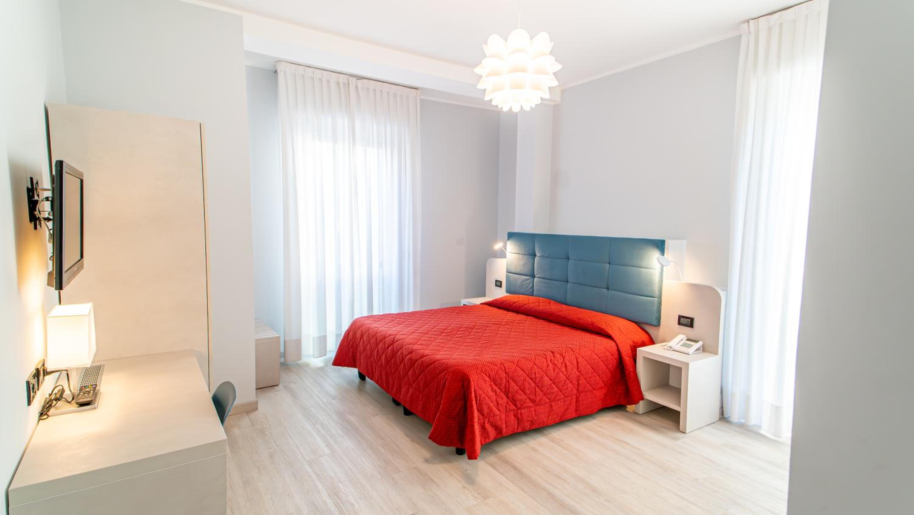 Standard Double Room - Photo 1