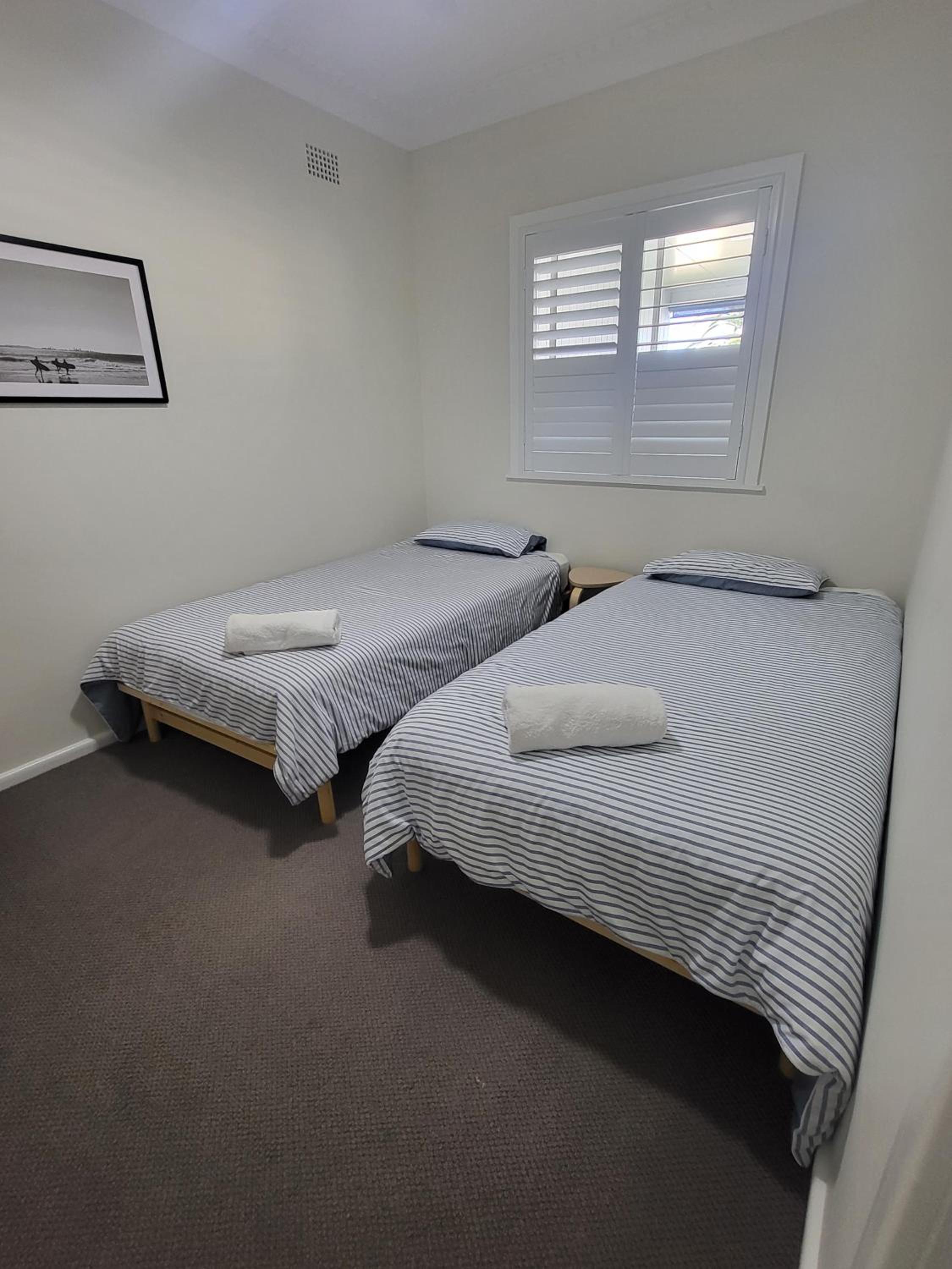 Five-Bedroom House photo 2