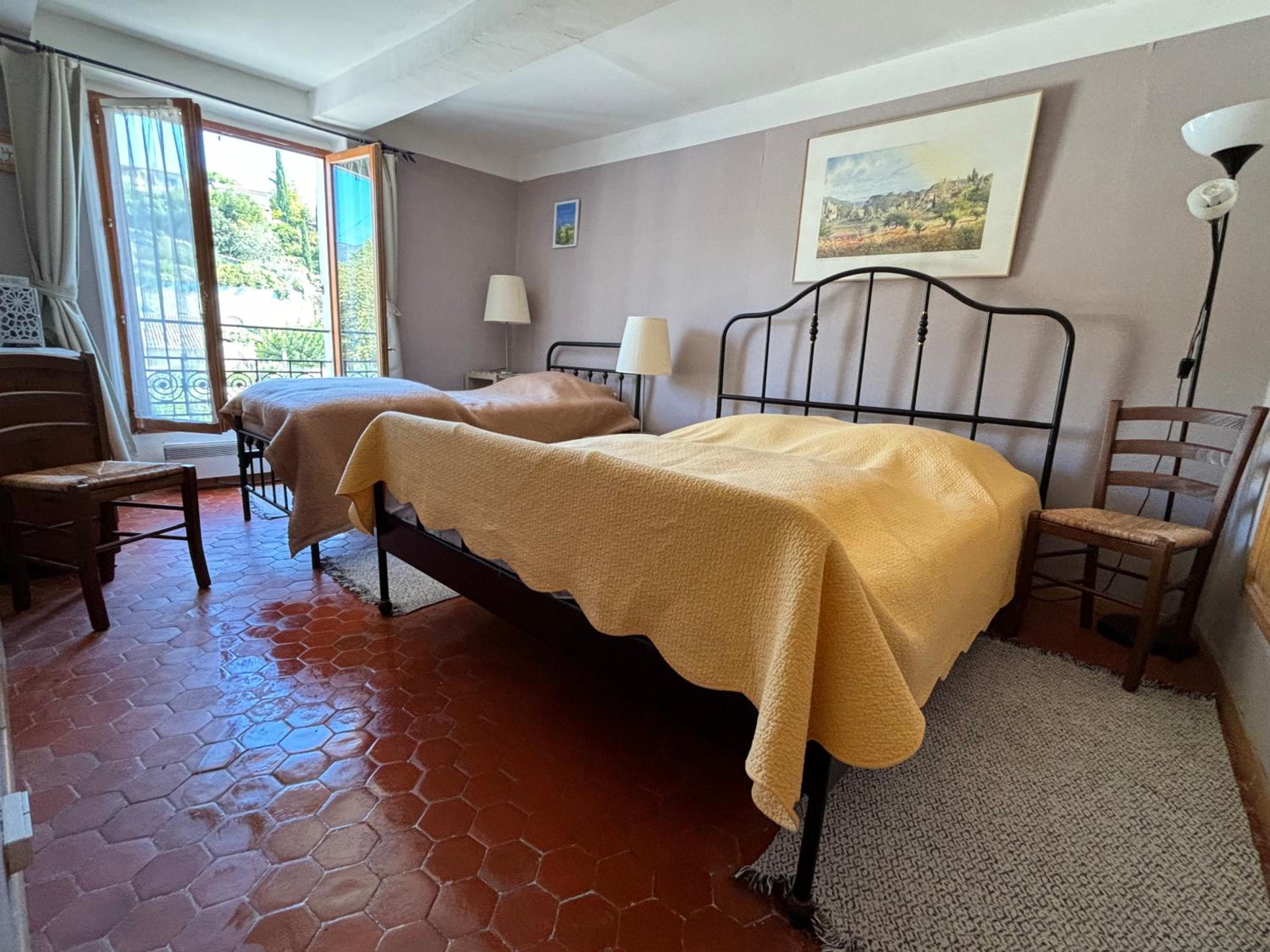 Two-Bedroom House - Photo 13