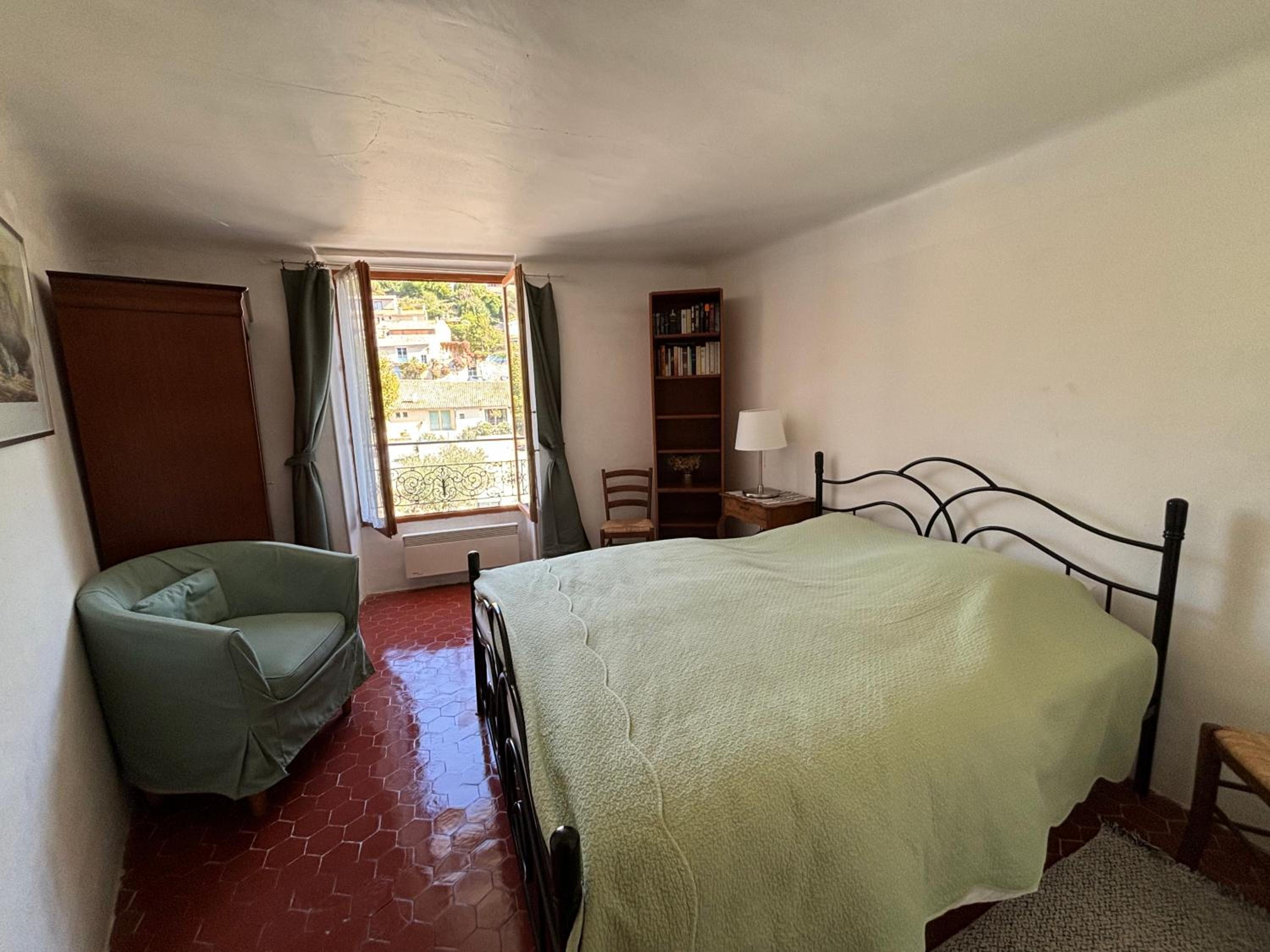 Two-Bedroom House - Photo 14