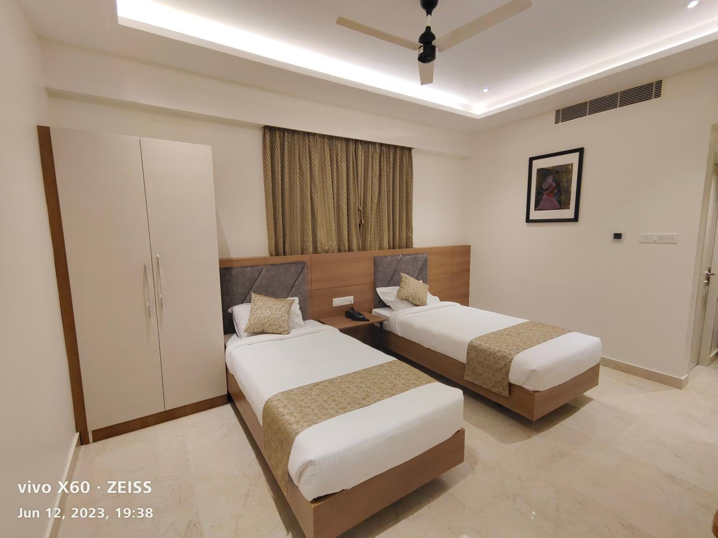 Double Room With Private Bathroom photo 1