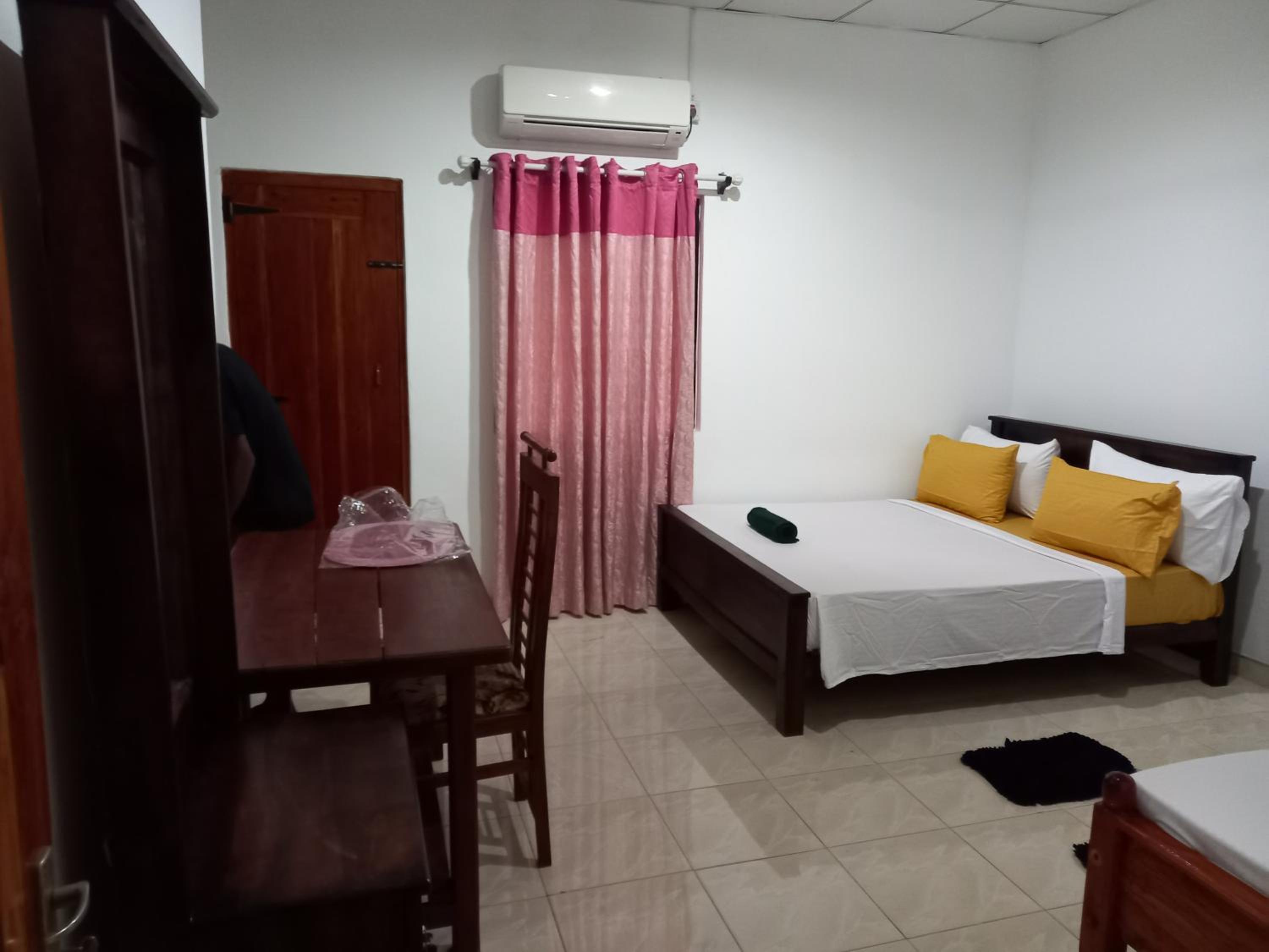 Family Room with Balcony photo 3