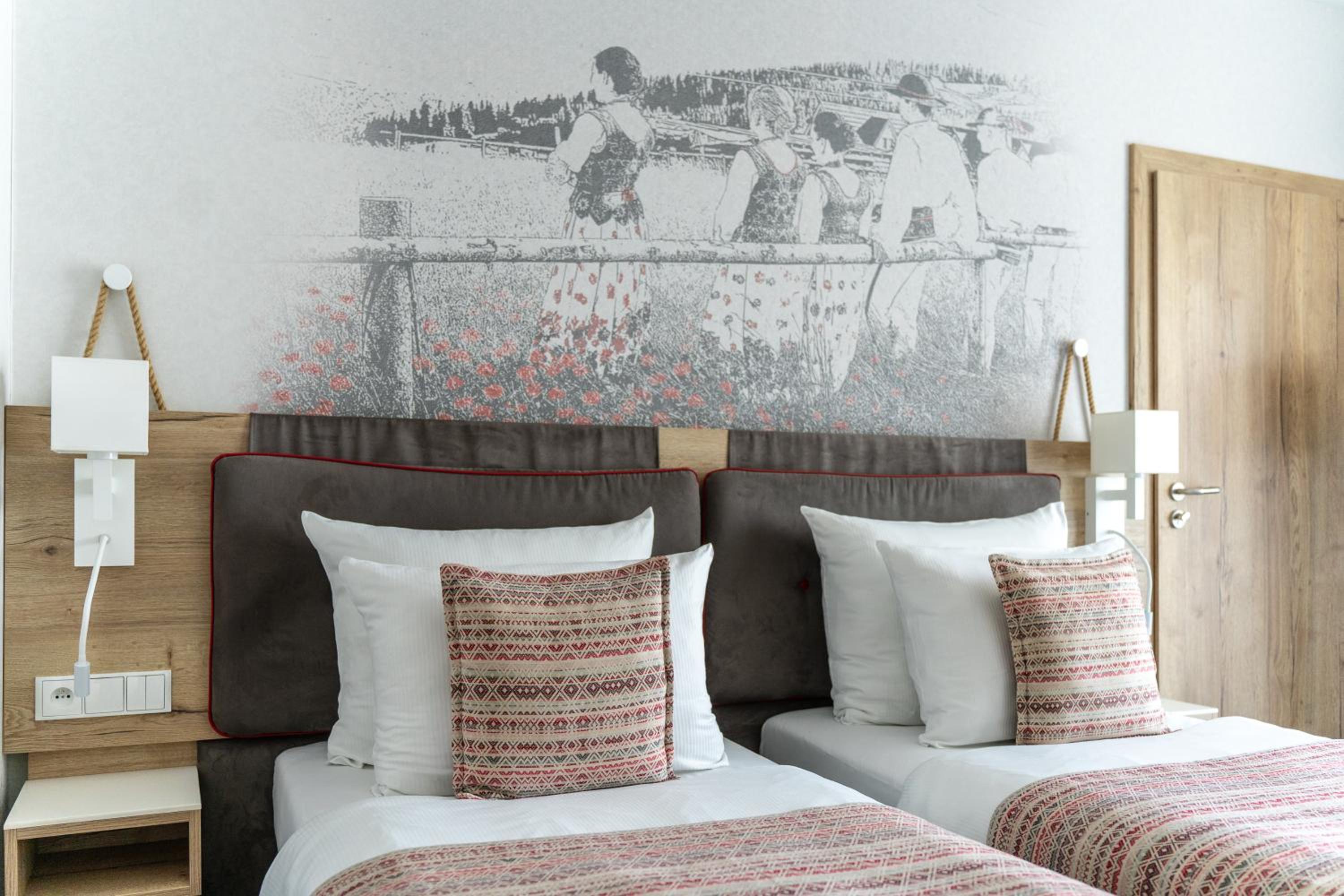 Superior Twin Room with 2 single beds (without access to the thermal baths) photo 3