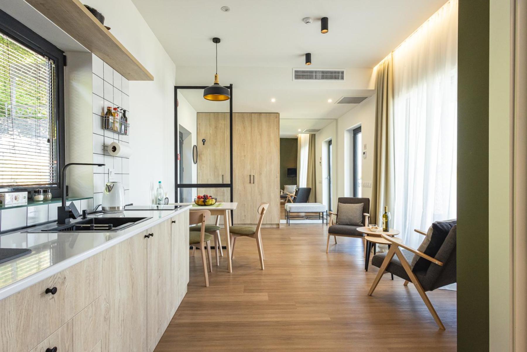 Apartment with Lake View photo 3