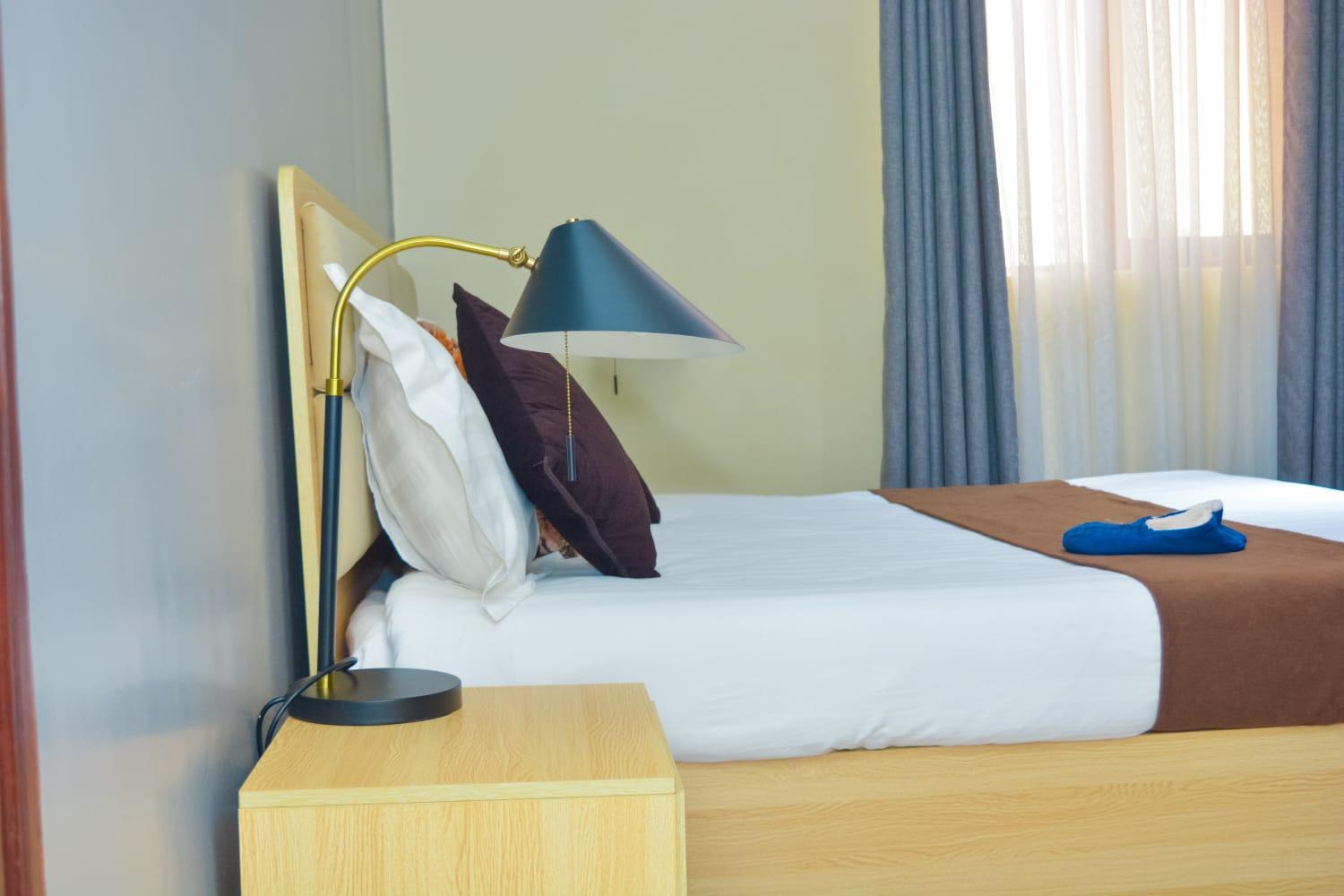 Deluxe Double Room (2 Adults + 1 Child) photo 2
