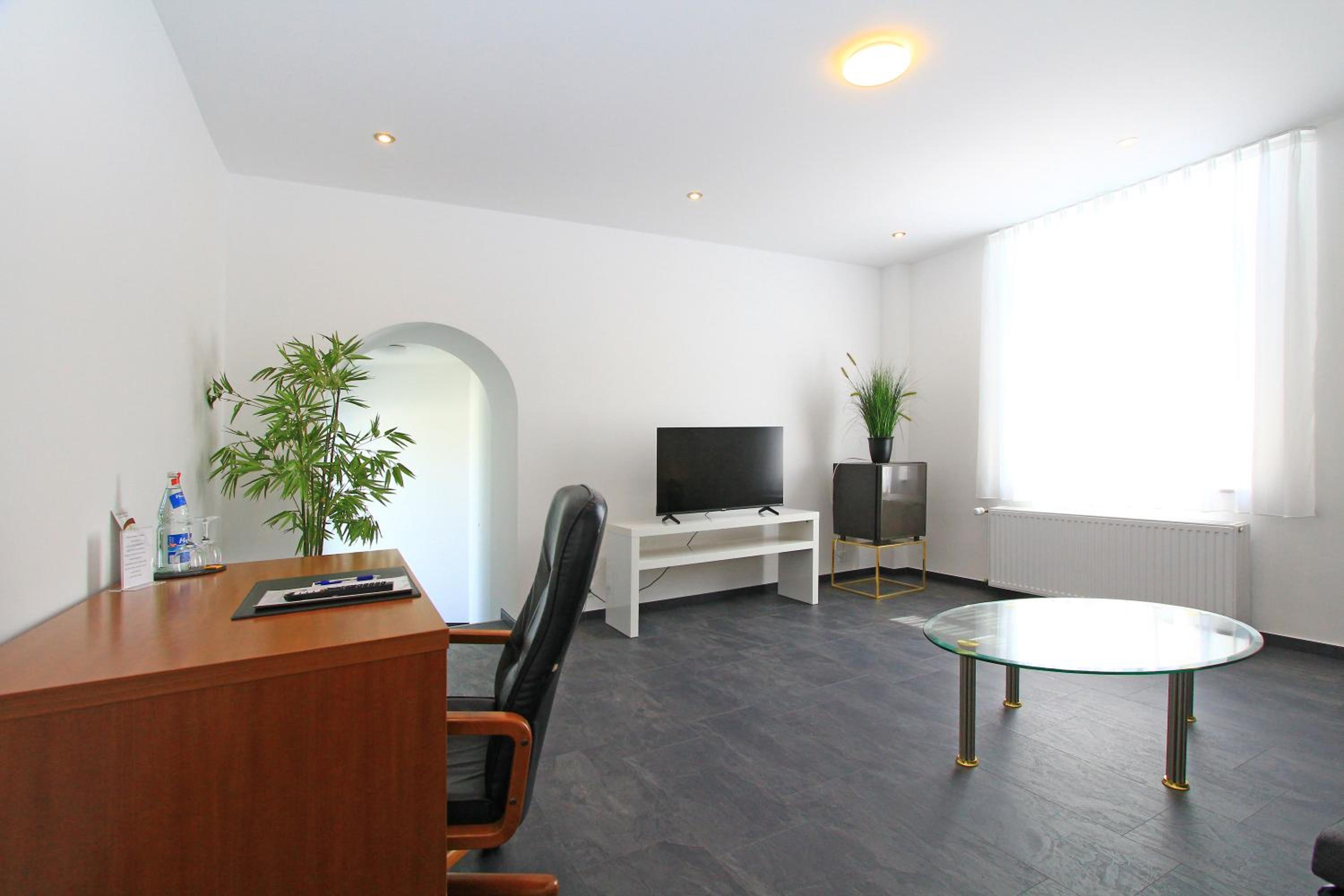 Suite - Photo 4