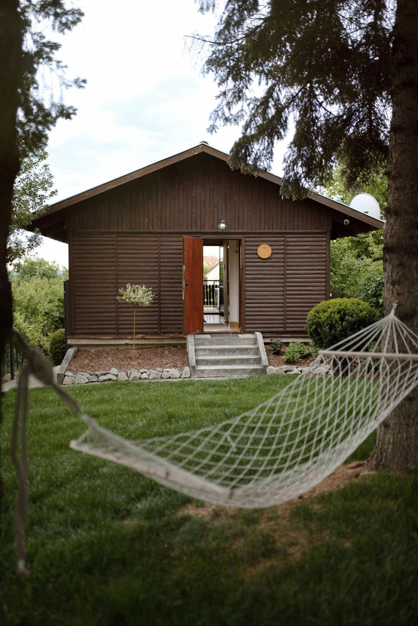 One-Bedroom House - Photo 3