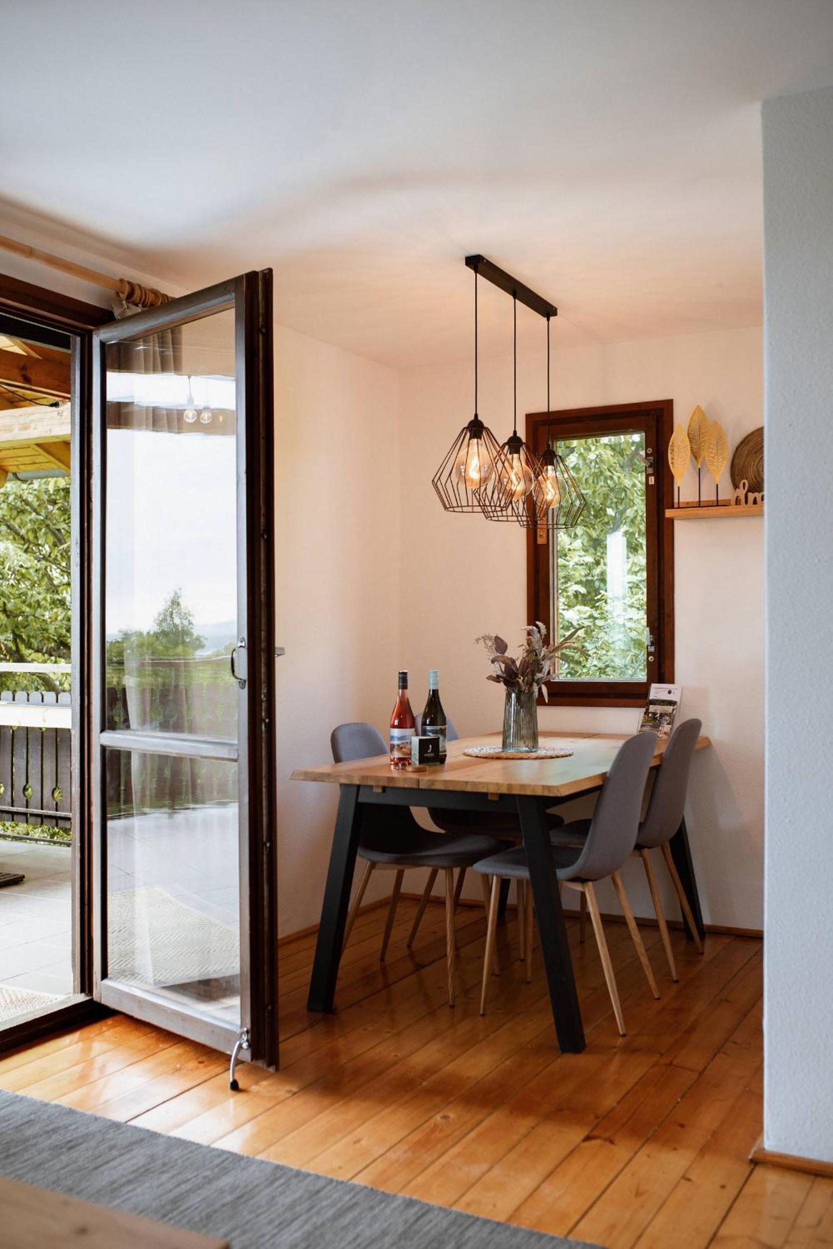 One-Bedroom House - Photo 6