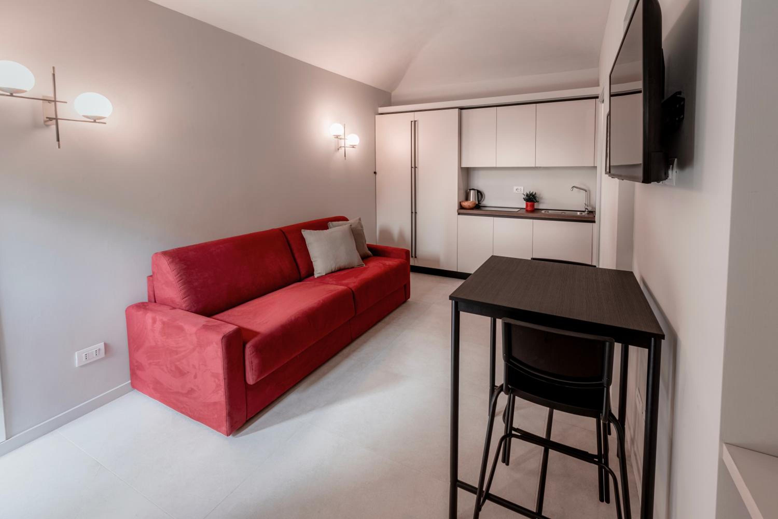 One-Bedroom Apartment