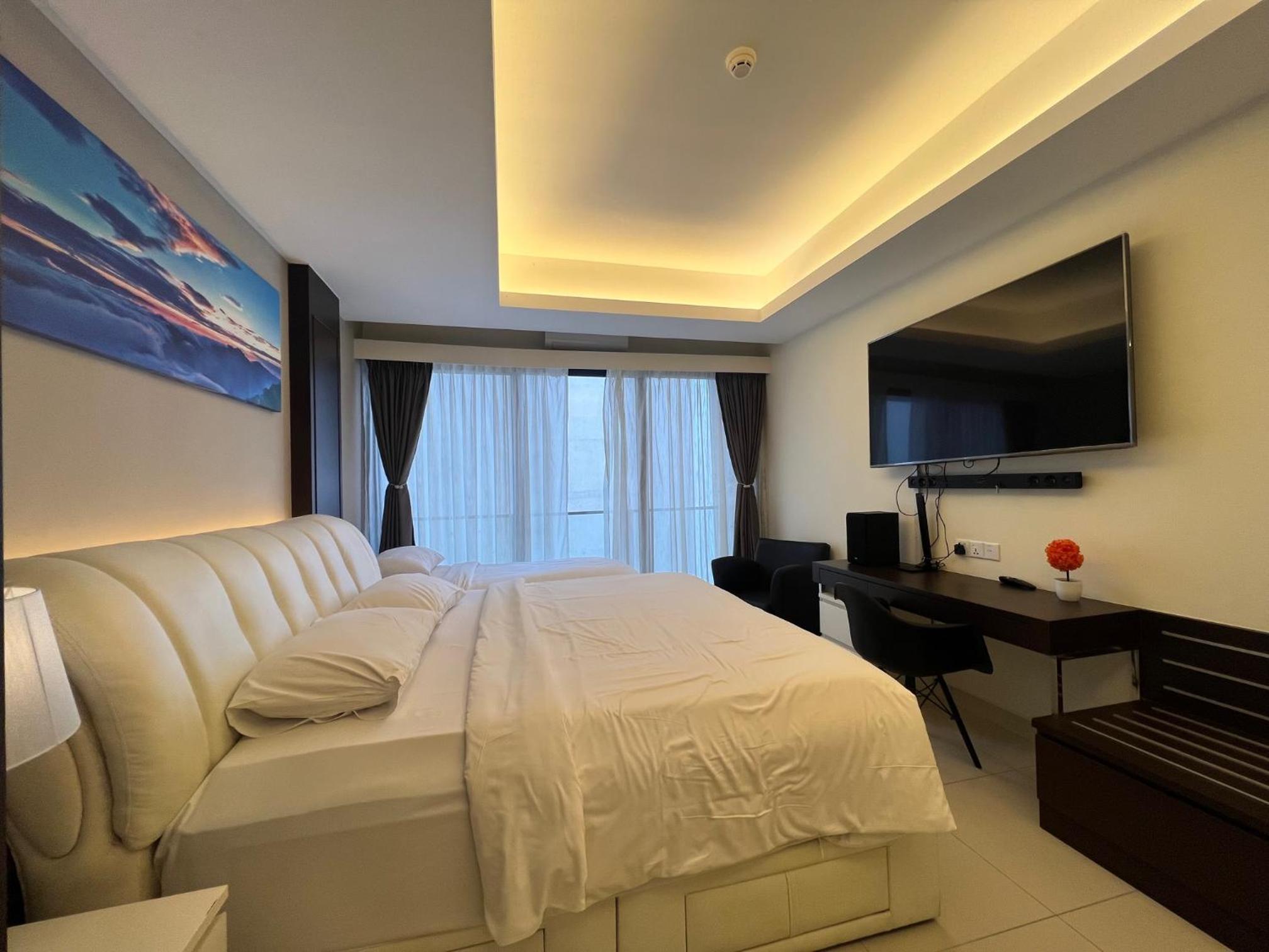 Three-Bedroom Suite  - Photo 7